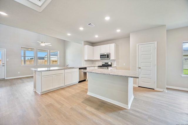 124 Emily Estate, San Antonio, TX 78253
