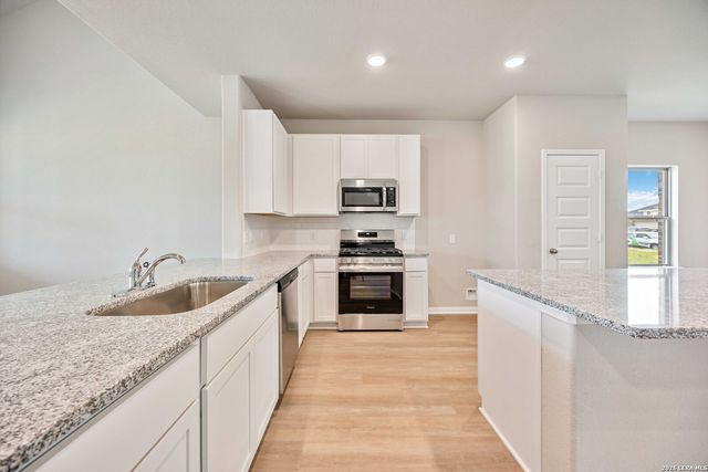 124 Emily Estate, San Antonio, TX 78253
