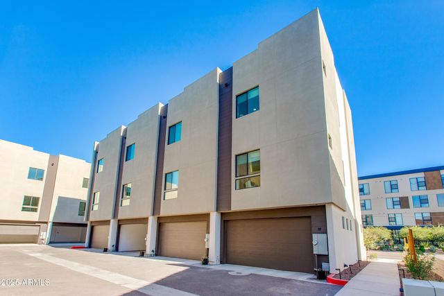 4220 N 32nd Street Unit 37, Phoenix, AZ 85018