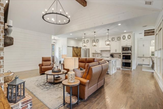 580 Burks, Whitewright, TX 75491