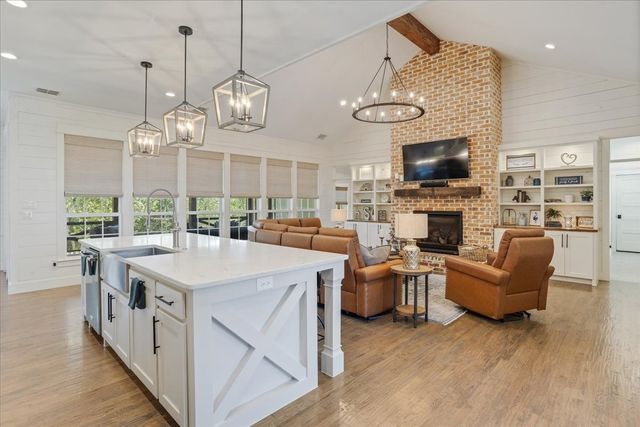 580 Burks, Whitewright, TX 75491