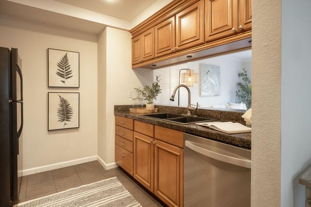 504 Ocean Avenue 4, Monterey, CA 93940