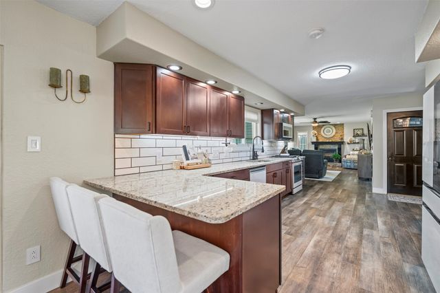 1706 S 11th Avenue E, Newton, IA 50208