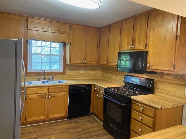 197 Cooper Lake Road SE, Mableton, GA 30126