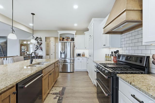 5696 Eider Trail, Fort Wayne, IN 46818