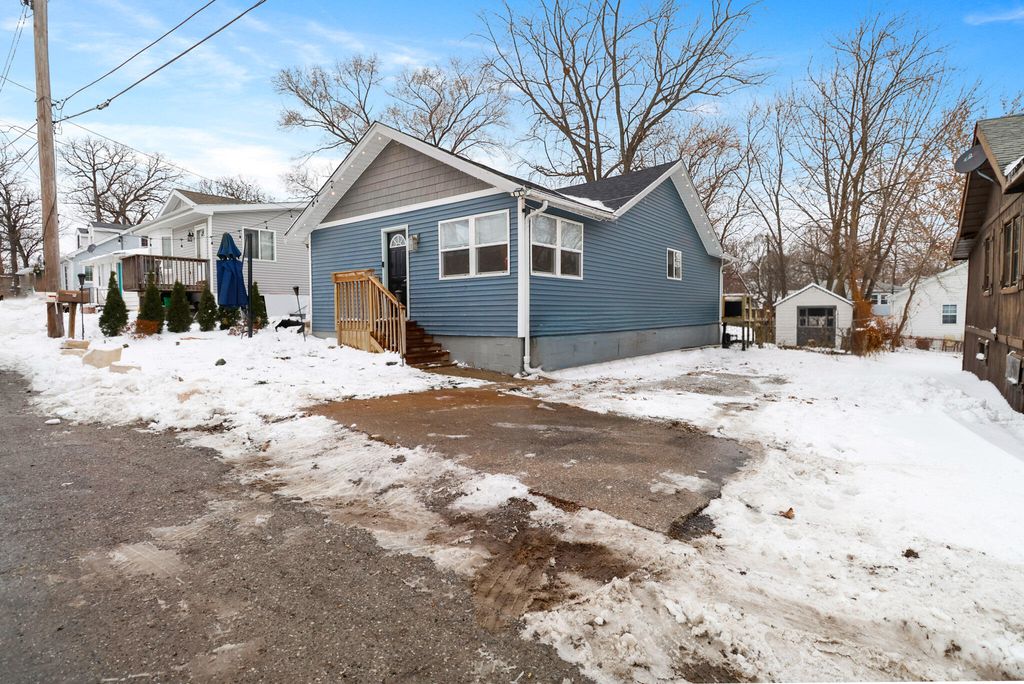 8606 W 132nd Place, Cedar Lake, IN 46303