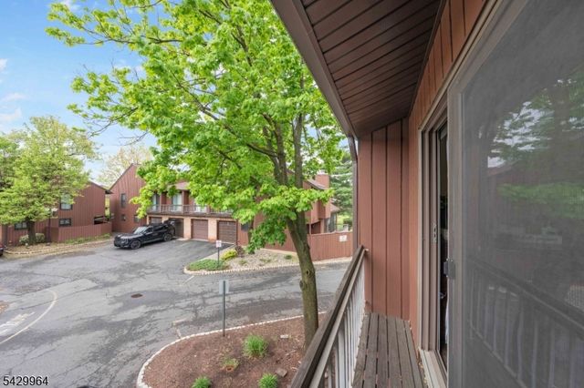 59 Taurus Dr, Hillsborough Twp., NJ 08844