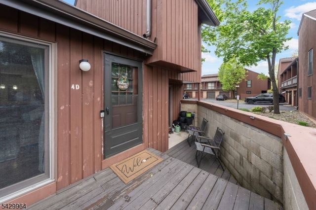 59 Taurus Dr, Hillsborough Twp., NJ 08844