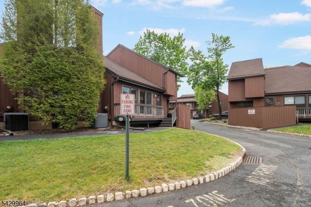 59 Taurus Dr, Hillsborough Twp., NJ 08844