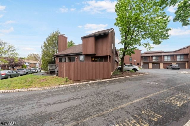 59 Taurus Dr, Hillsborough Twp., NJ 08844