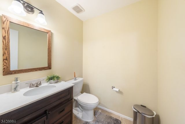 59 Taurus Dr, Hillsborough Twp., NJ 08844