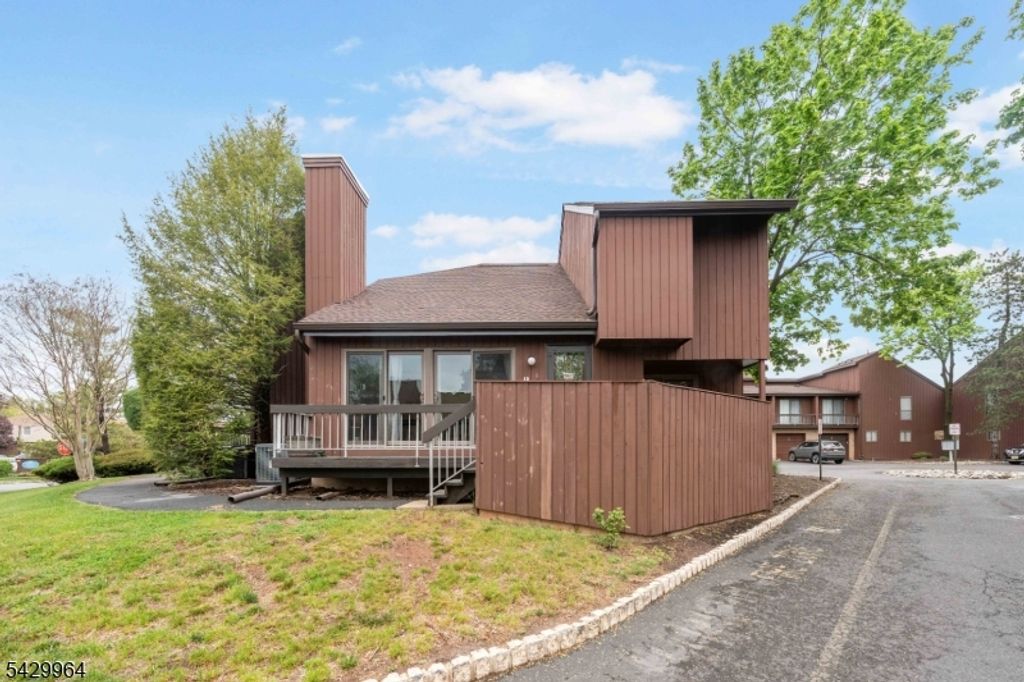 59 Taurus Dr, Hillsborough Twp., NJ 08844