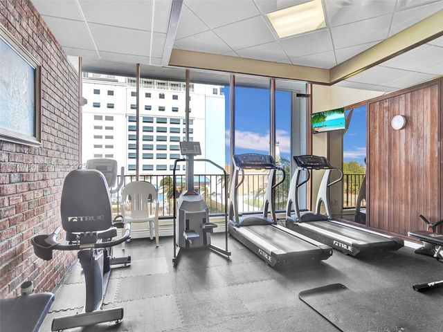 322 Buchanan St 610, Hollywood, FL 33019