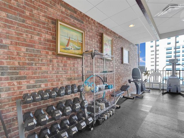 322 Buchanan St 610, Hollywood, FL 33019