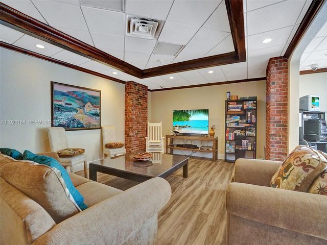 322 Buchanan St 610, Hollywood, FL 33019