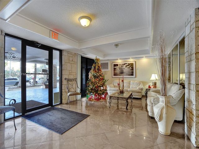 322 Buchanan St 610, Hollywood, FL 33019