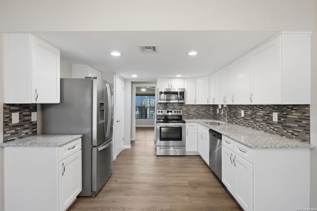 9123 Pitcairn, San Antonio, TX 78254