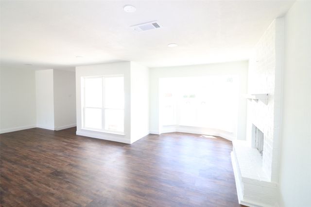 1701 Running River Road, Garland, TX 75044