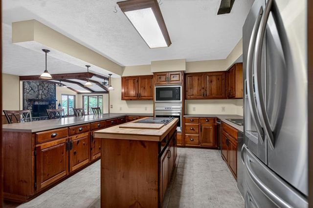180 Old House Road, Hamilton, GA 31811