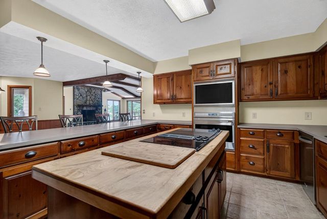 180 Old House Road, Hamilton, GA 31811