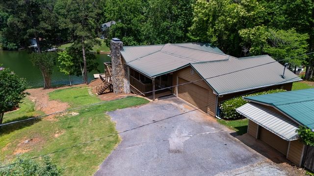 180 Old House Road, Hamilton, GA 31811