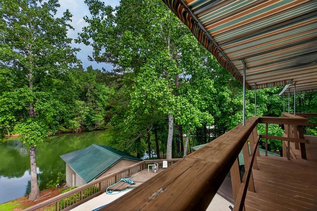 180 Old House Road, Hamilton, GA 31811