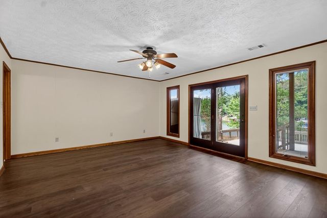 180 Old House Road, Hamilton, GA 31811