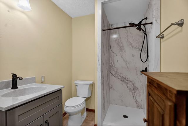 180 Old House Road, Hamilton, GA 31811