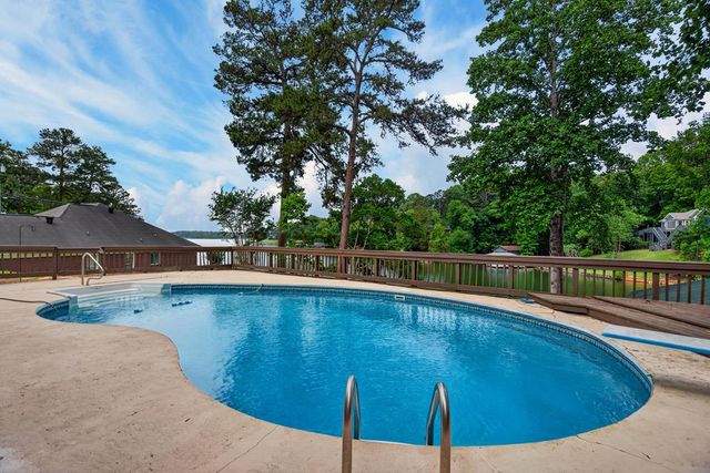 180 Old House Road, Hamilton, GA 31811