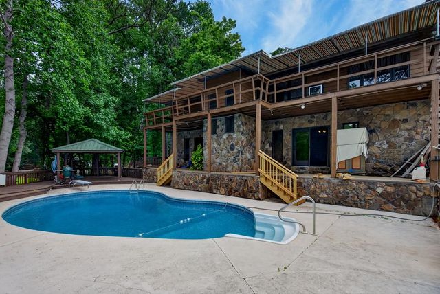 180 Old House Road, Hamilton, GA 31811