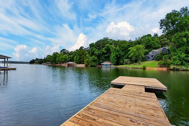 180 Old House Road, Hamilton, GA 31811