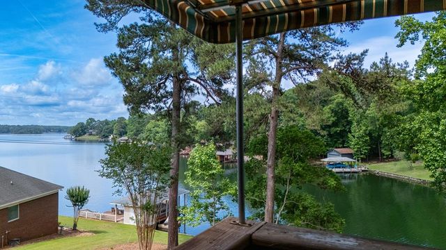 180 Old House Road, Hamilton, GA 31811