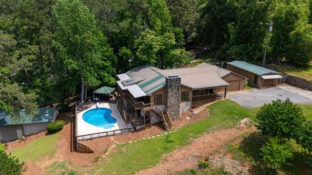 180 Old House Road, Hamilton, GA 31811