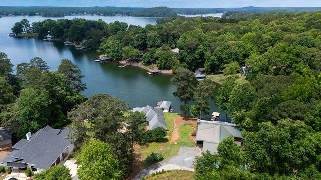 180 Old House Road, Hamilton, GA 31811