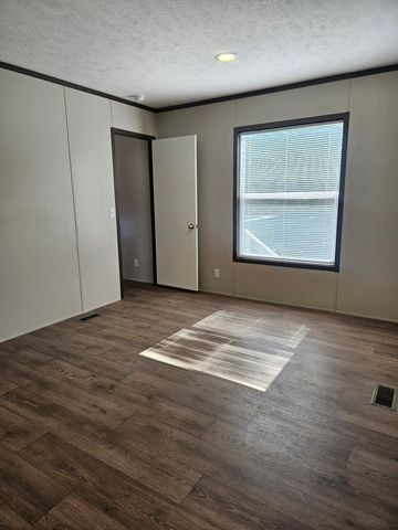 6501 W Hwy 199 6503, Springtown, TX 76082