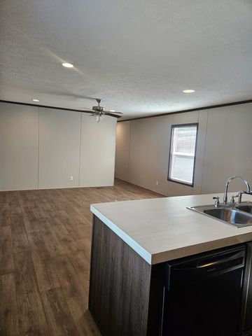 6501 W Hwy 199 6503, Springtown, TX 76082