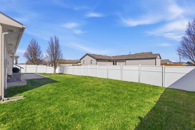 1551 N THOROUGHBRED COURT, Wichita, KS 67235