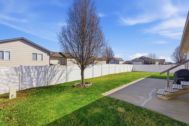 1551 N THOROUGHBRED COURT, Wichita, KS 67235