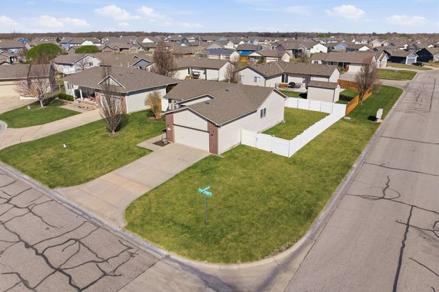 1551 N THOROUGHBRED COURT, Wichita, KS 67235