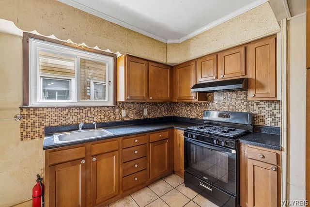 15 West Northrup Place, Buffalo, NY 14214