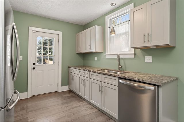 29 West Boulevard Parkway, Rochester, NY 14612