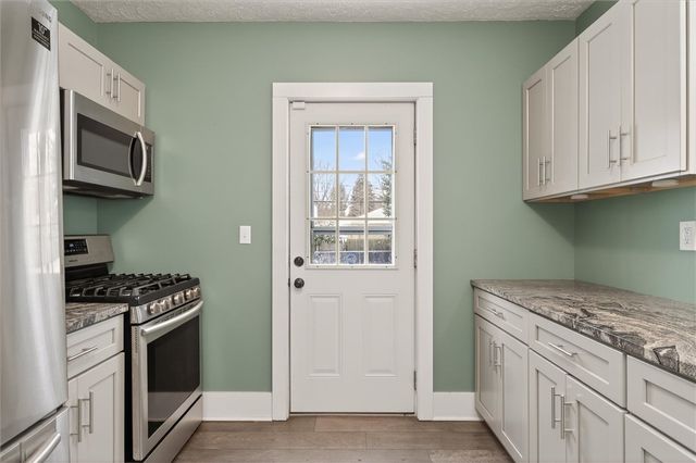 29 West Boulevard Parkway, Rochester, NY 14612