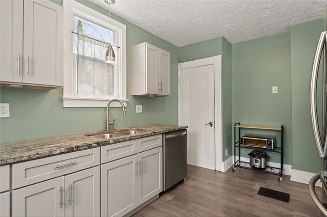 29 West Boulevard Parkway, Rochester, NY 14612