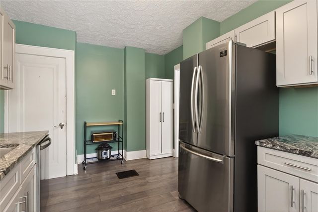 29 West Boulevard Parkway, Rochester, NY 14612