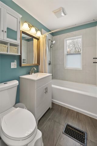 29 West Boulevard Parkway, Rochester, NY 14612