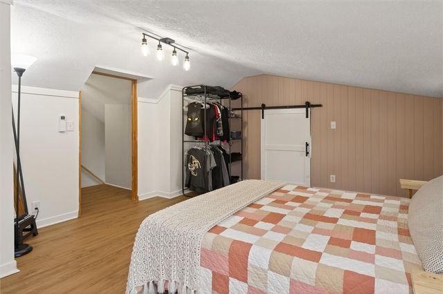 29 West Boulevard Parkway, Rochester, NY 14612