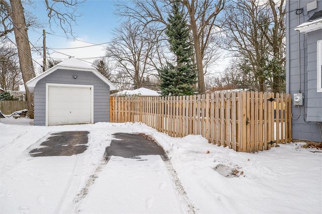 29 West Boulevard Parkway, Rochester, NY 14612