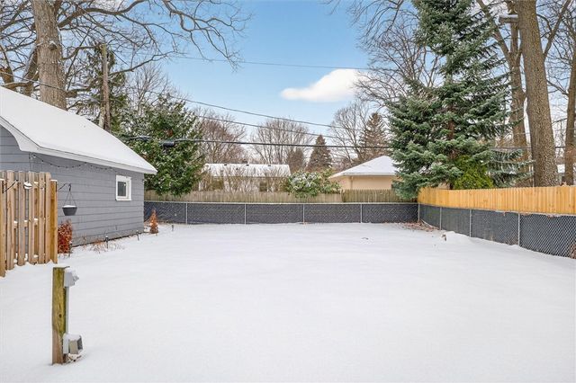 29 West Boulevard Parkway, Rochester, NY 14612