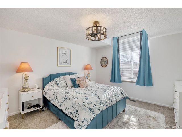 2903 6th St, Loveland, CO 80537