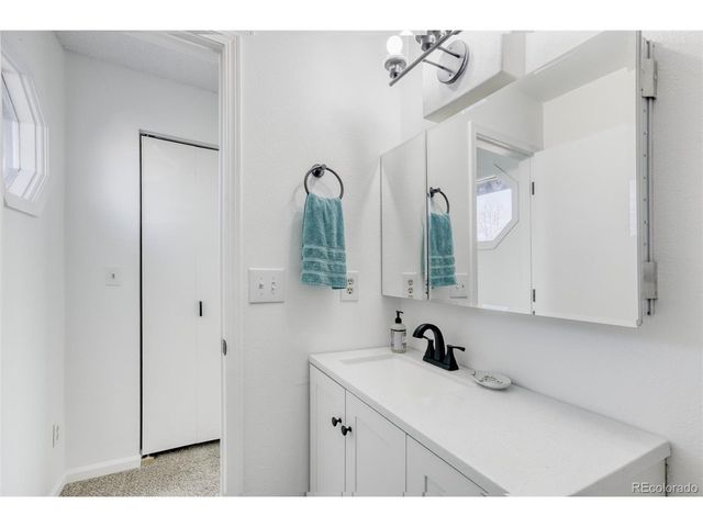 2903 6th St, Loveland, CO 80537